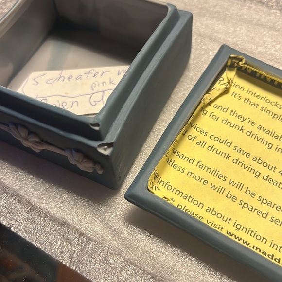 Schafer & Vater pink blue cameo German 1900’s Jasper ware trinket box. 3.25” - Picture 6 of 6